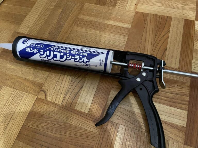 【自宅の古民家をDIY!家の隙間をコーキング】by営業部長