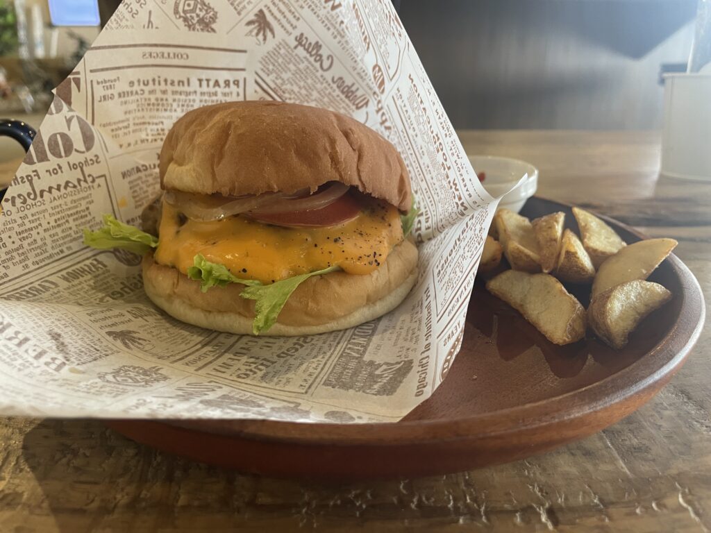 【アウトドアの拠点でカフェランチ🍽️】by営業部長