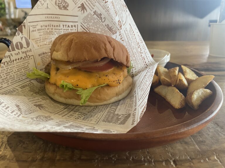【アウトドアの拠点でカフェランチ🍽️】by営業部長