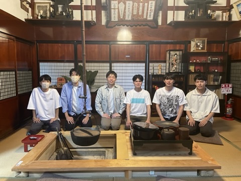 【中学校から10年来の友達だそうです😊】by営業部長