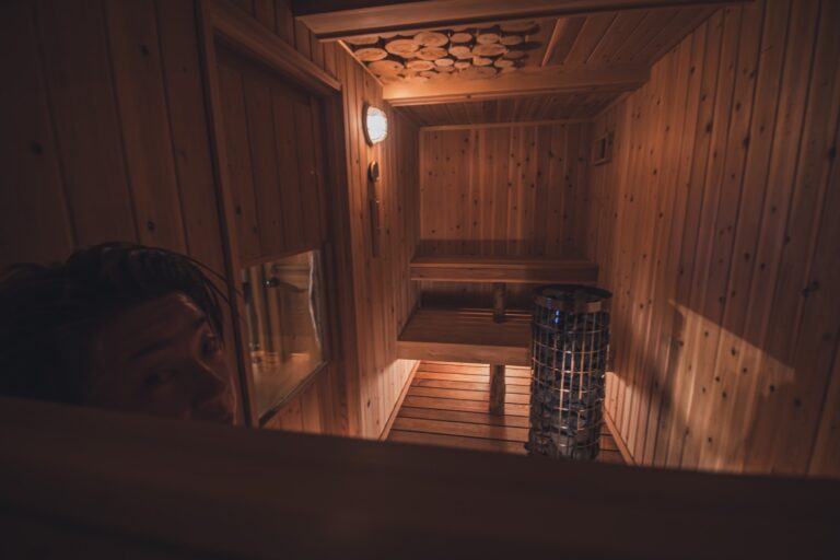 【雪の日の“ととのい”体験!さかさまドッグリゾートの冬サウナが最高すぎる理由⛄♨️】by営業部長